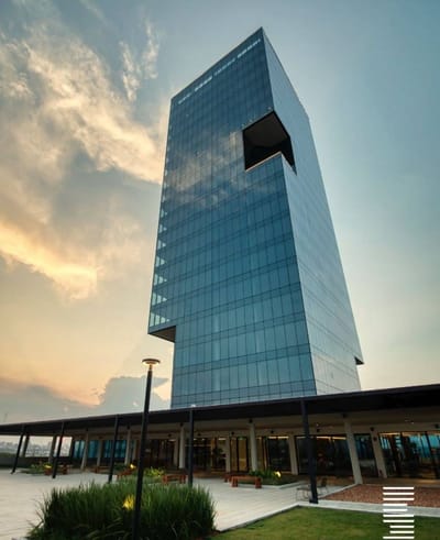 ALQUILO OFICINA CORPORATIVA EN GO TOWER