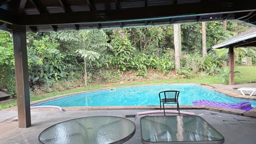 EN ALQUILER / VENTA – RESIDENCIA DE ALTO NIVEL EN PARQUES DEL YACHT, LAMBARÉ