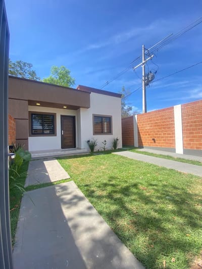 CASA SEMI ESQUIPADA A ESTRENAR   