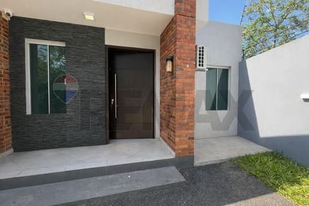 CHALET ZONA AEROPUERTO LUQUE