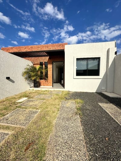 DUPLEX A ESTRENAR EN 1ER BARRIO DE LUQUE A METROS DE RUTA LUQUE - LIMPIO
