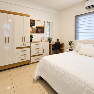Equipetrol: Sala Comedor Cocina, Dorm 1, Escritorio 