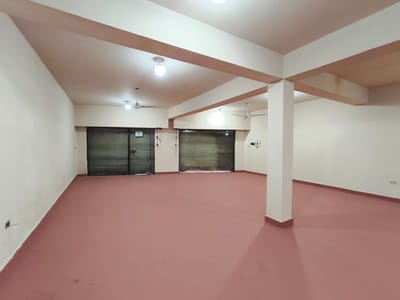 ALQUILO LOCAL COMERCIAL SOBRE AVDA FDO DE LA MORA CASI DEFENSORES DEL CHACO