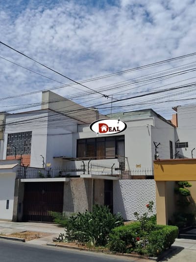 Venta De Casa En Surquillo 