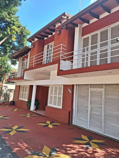 Vendo hermosa casa en Luque zona Bella vista 