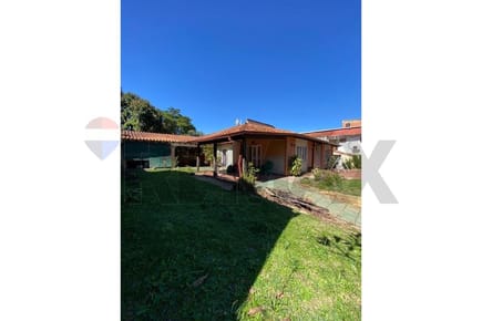 VENDO Casa a refaccionar o demoler en amplio terreno en San Vicente - Asuncion
