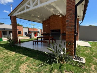 ALQUILO CASA EN CONDOMINIO EN SAN LORENZO