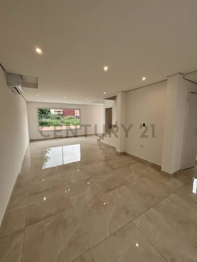 EN ALQUILER DUPLEX CON PISCINA