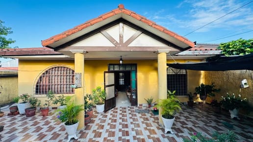 CASA EN VENTA EN ZONA ESTE A 1 CUADRA DE LA AV. CUMAVI