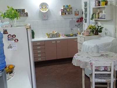 VENDO CASA ESQUINA 4 DORM EN REPUBLICANO