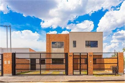 Casa a estrenar en Loma Merlo Fina 26