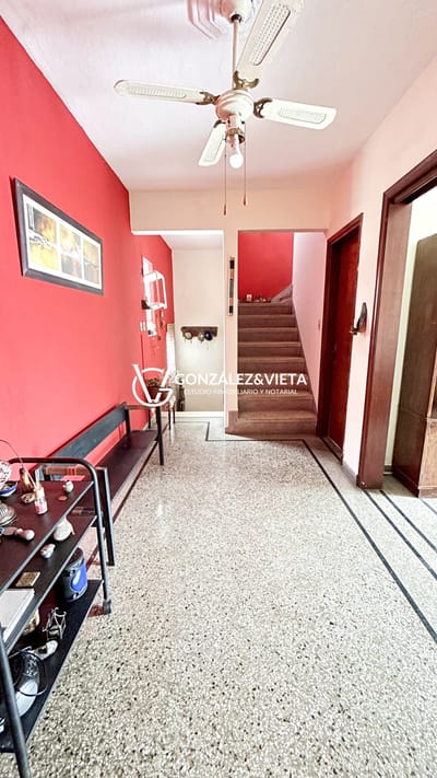 Casa De Altos Apartamento Venta Unión 4 Dormitorios 2 Baños Azotea Parrillero