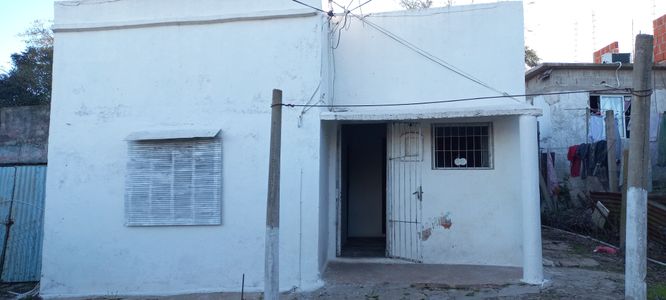 VIVIENDA A RECICLAR EN CIUDAD DE CANELONES