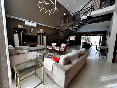 Casa de Lujo en alquiler Av. Brasil y 2do anillo