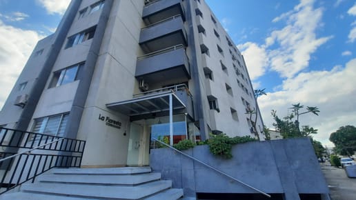 DEPARTAMENTO DE 3 DORM. SOBRE EL 3ER ANILLO ENTRE BANZER Y AV.BENI
