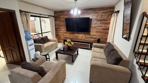 Casa amoblada en alquiler en Av. Paragua