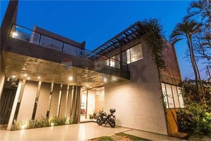 Vendo Moderna Casa de 4 habitaciones en Recoleta Asuncion 