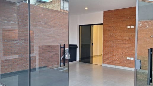 VENDO HERMOSA CASA EN FERNANDO DE LA MORA