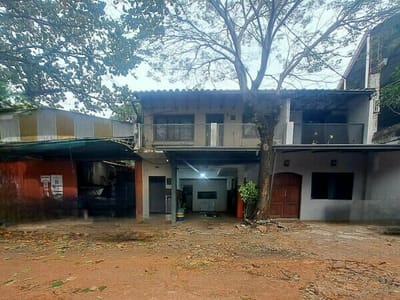 VENDO CASA A DEMOLER EN BARRIO JARA