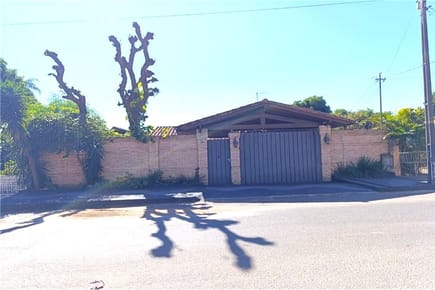 CASA EN VENTA - LAMBARÉ