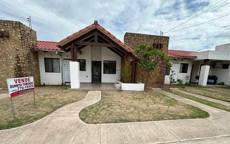 CASA GRANDE 4 DORM - DEPENDENCIA - ESCRITORIO - CHURRASQUERA