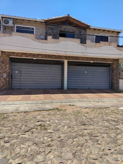 EN VENTA AMPLIA CASA EN LAMBARÉ A 4 CUADRAS DE LA AVENIDA BRUNO GUGGIARI 