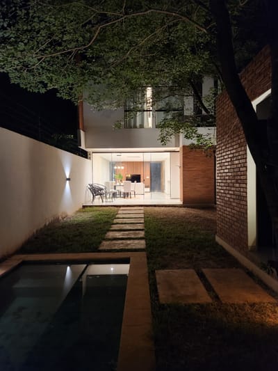 ALQUILER DE DÚPLEX AMOBLADO CON PISCINA – ZONA CONMEBOL LUQUE