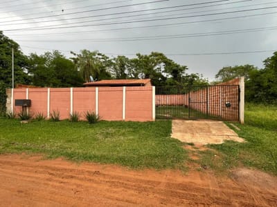 VENTA DE CASA - LUQUE.