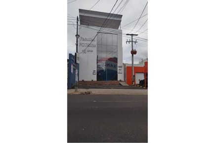 ALQUILO EDIFCIO EN YCUA SATI