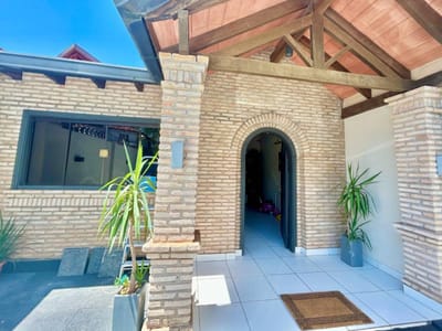 VENDO HERMOSO DUPLEX EN LAMBARE 