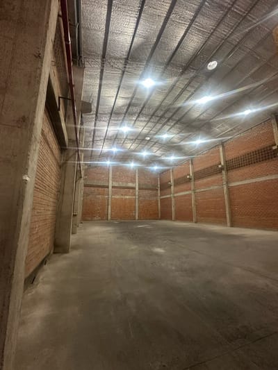 Alquilo Depósito Zona Cit Madame Lynch En Asunción