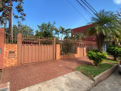 EN VENTA CASA EN FERNANDO DE LA MORA Z. SUR 