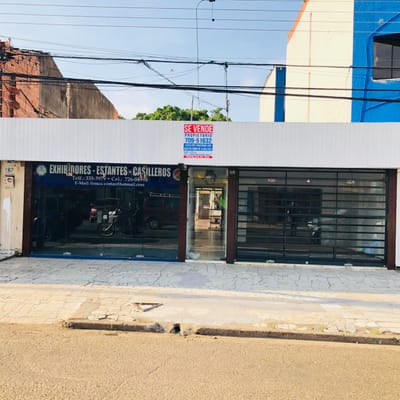 CASA COMERCIAL SOBRE Av. MELCHOR PINTO, CENTRO CON BUEN RETORNO DE ALQUILERES