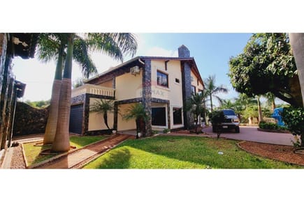 Residencia amplia de 2 plantas - Ñemby, Paraguay