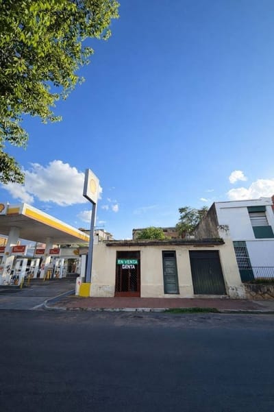 VENTA CASA CON SALON – ASUNCIÓN CENTRO