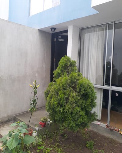 CASA CONDOMINIO DE 3 PISOS