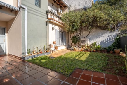 CASA EN ESQUINA – BARRIO NAZARETH