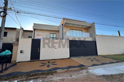 Casa Moderna de 3 habitaciones en San Lorenzo a 3 cuadras de Avelino Martínez 