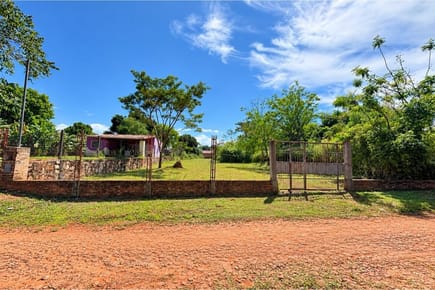 EN VENTA  AMPLIO TERRENO EN CAPIATA