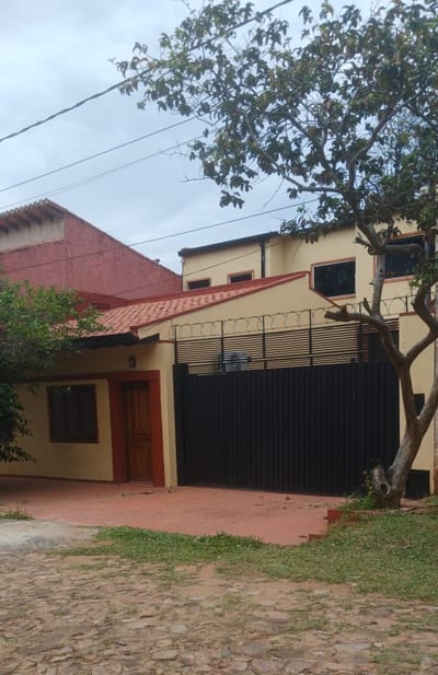 VENDO HERMOSA CASA EN LOMA PYTA 