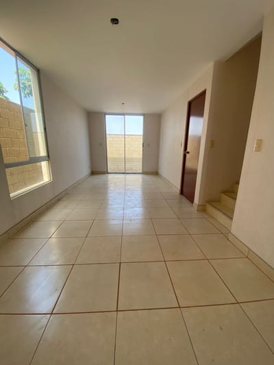 Ocasión se vende casa de 2 pisos en Villa Club 5 Carabayllo