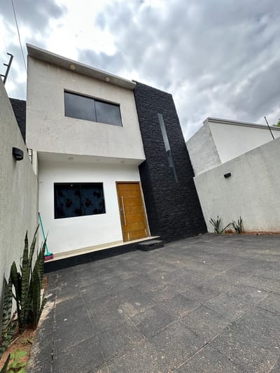 ALQUILO DUPLEX ZONA COLEGIO SEK