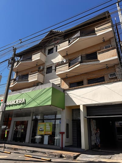  EN VENTA EDIFICIO CON RENTA EN LOMA PYTÁ