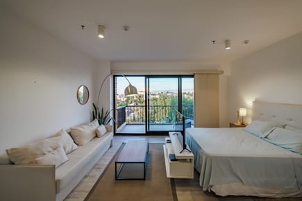 EN ALQUILER MONOAMBIENTE AMOBLADO BARRIO JARA 