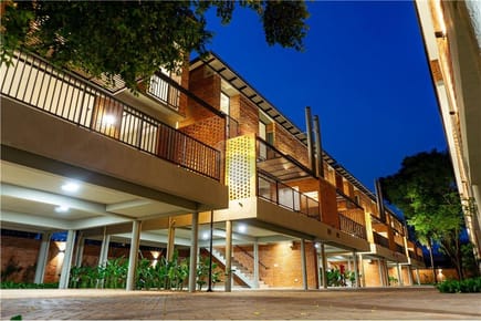 Vendo vivienda en Town Houses Laguna.