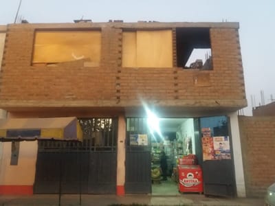VENTA DE CASA DE 2 PISOS