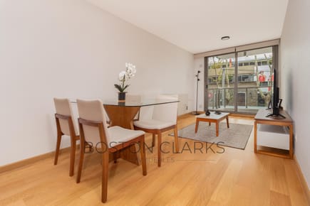 Venta De Apartamento En Pocitos De 1 Dormitorio Con Renta 