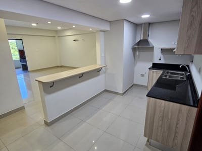 VENDO DEPARTAMENTO 3 DORMITORIOS EN LAMBARÉ