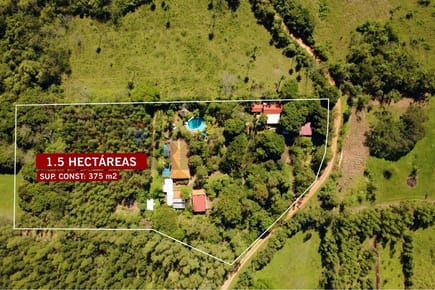 CASA QUINTA EN PARAGUARÍ