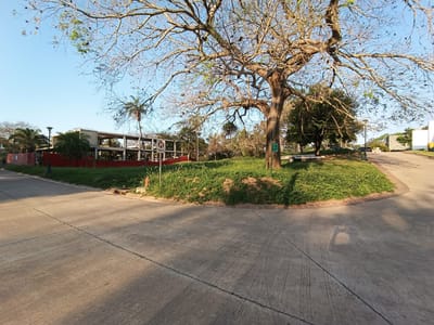 Lote / Terreno en Condominio Colinas del Urubo sector 2 "La Riviera" (Urubo)